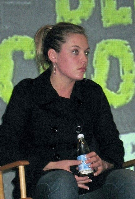 Agnes Bruckner — what she looks like